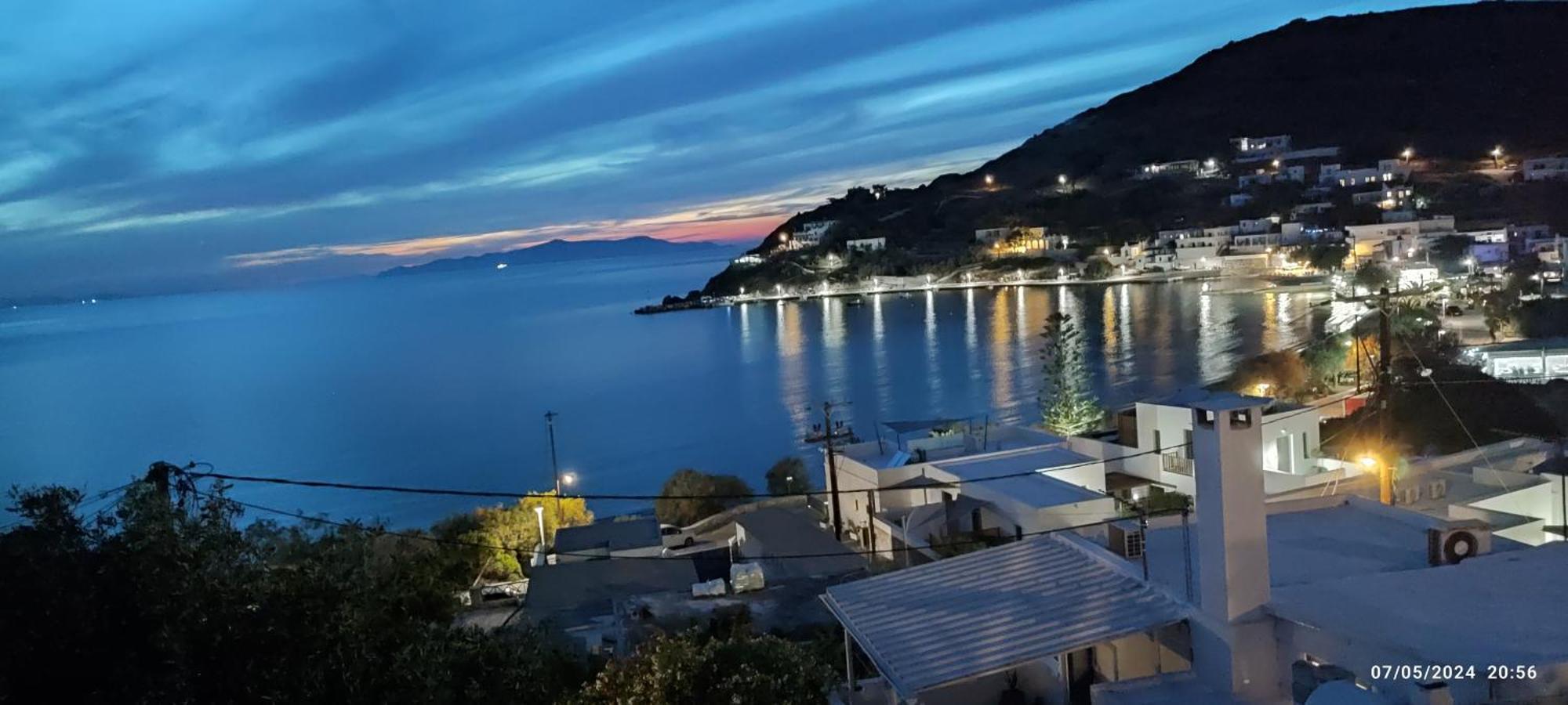 White Lotus Seaside Ferienhaus Kini
